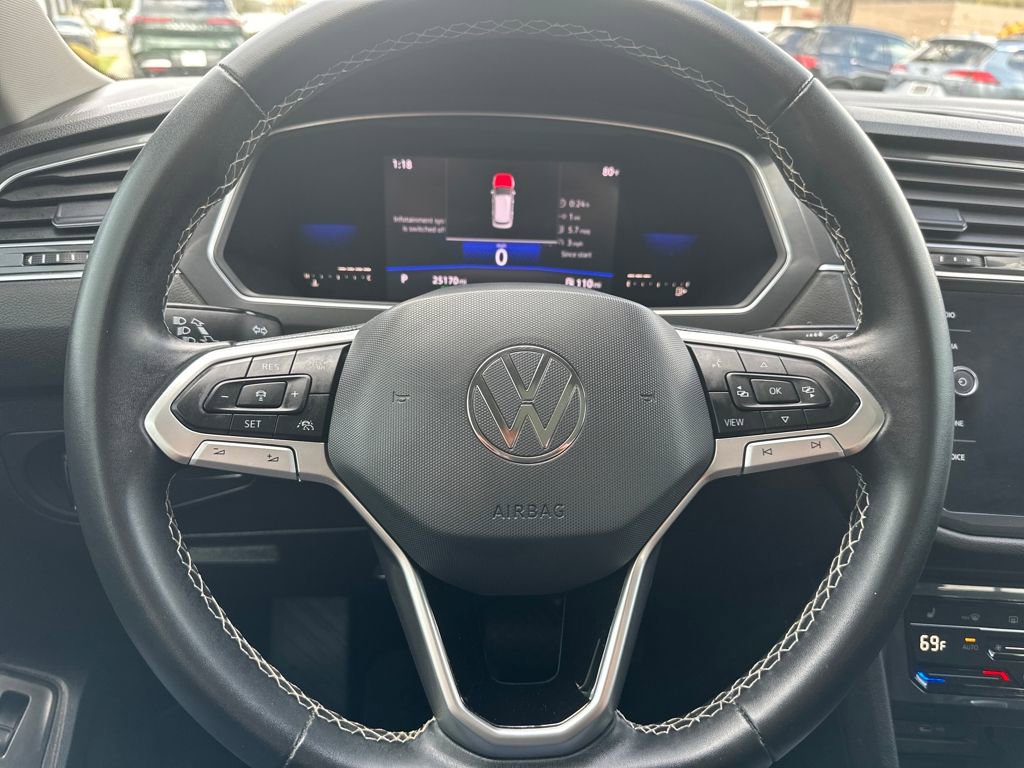Used 2022 Volkswagen Tiguan SE image 20