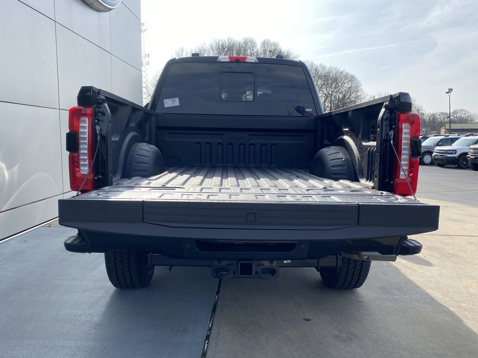 New 2026 Ford F350 Lariat w/ Black Appearance Package image 6
