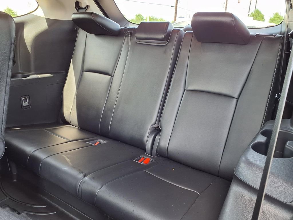 Used 2021 Toyota Highlander Platinum FWD image 12