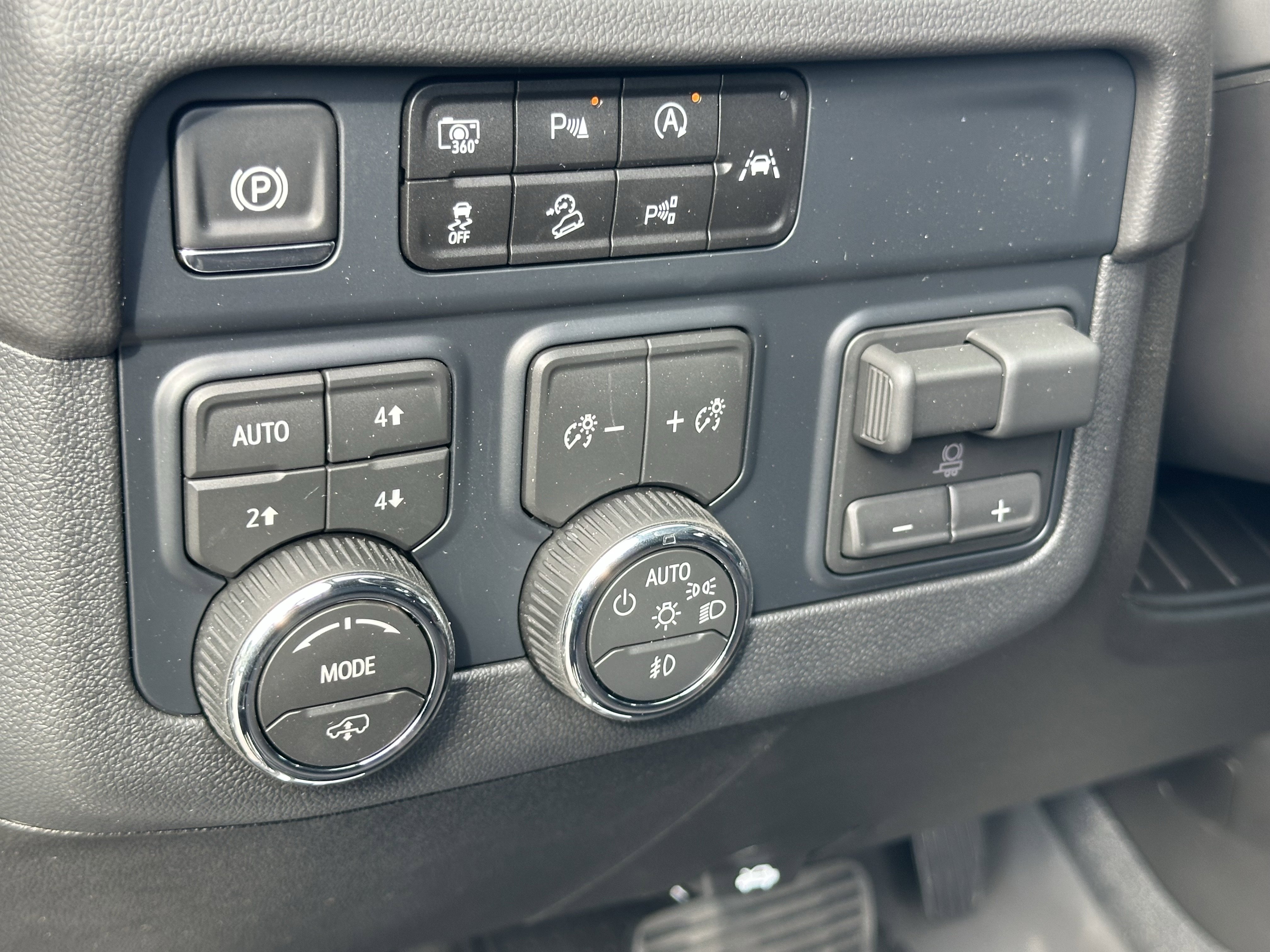 New 2026 Chevrolet Tahoe High Country image 19