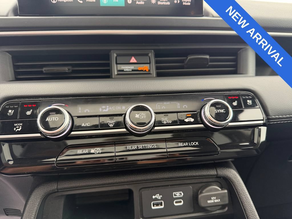 Used 2025 Honda Pilot Elite image 17