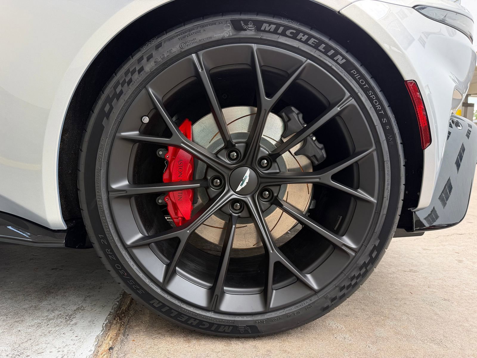 New 2026 Aston Martin V8 Vantage S image 4