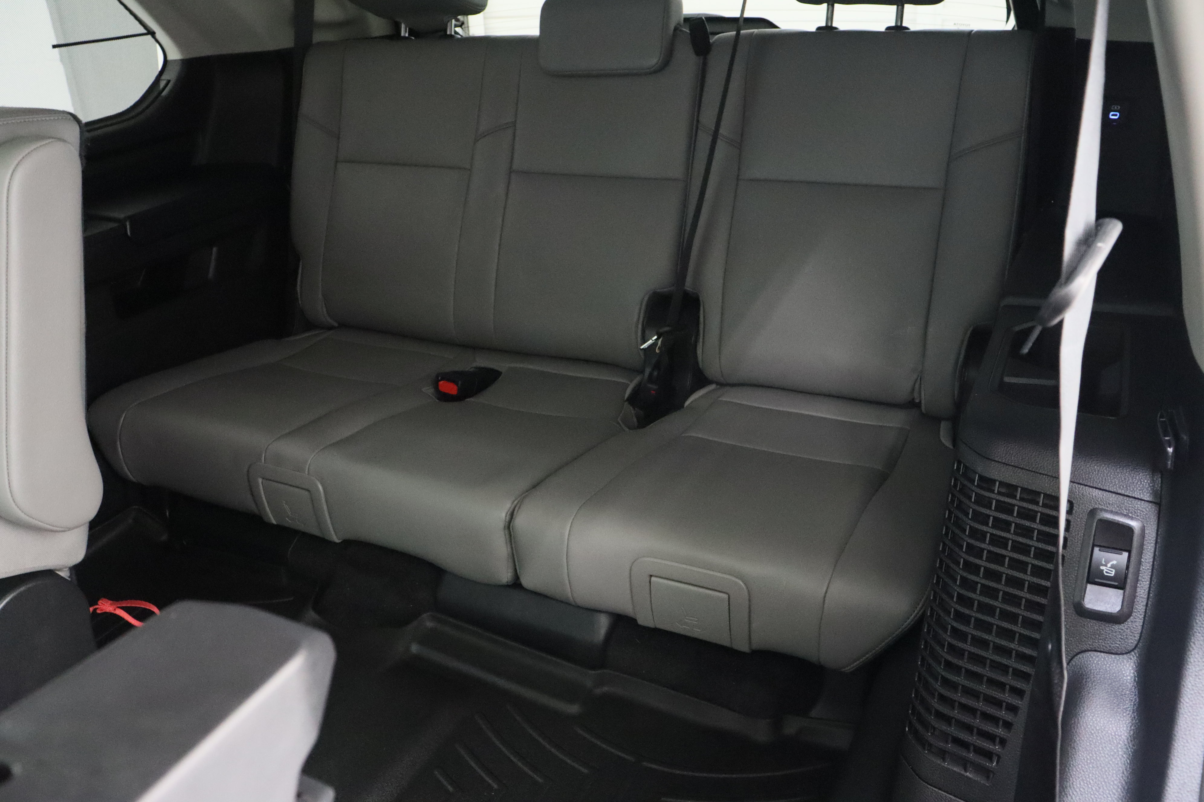 Certified 2024 Toyota Sequoia Limited AWD/4WD image 35