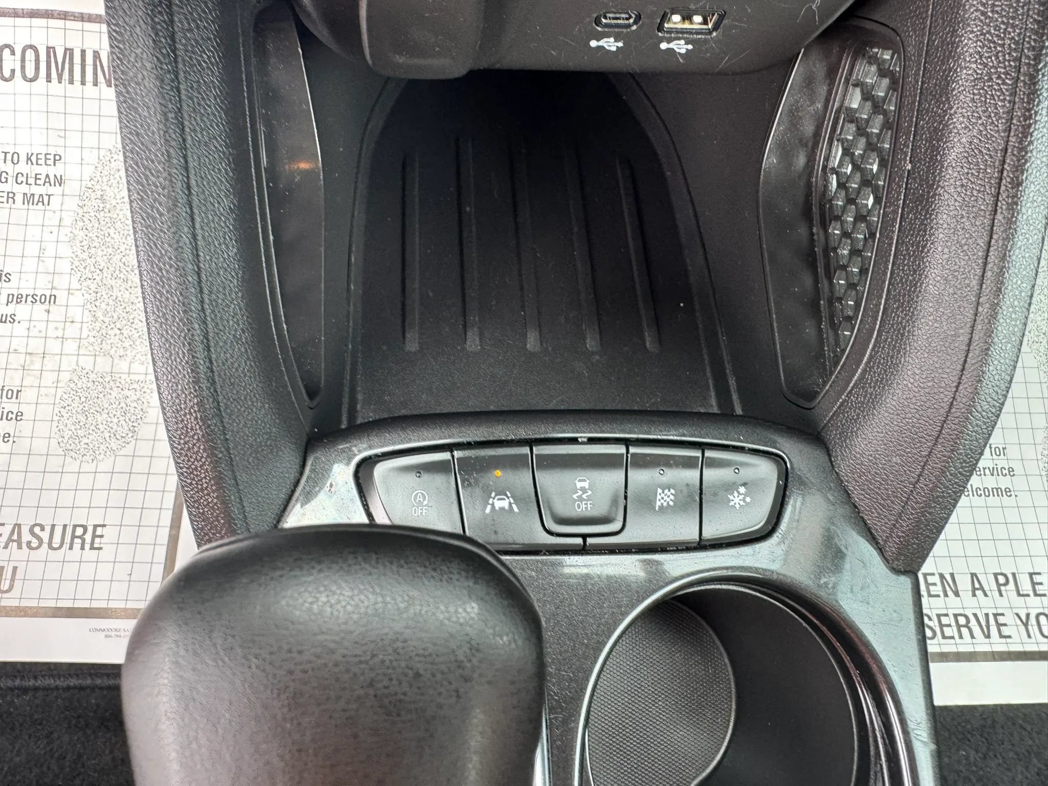 Used 2025 Chevrolet TrailBlazer LT w/ LT Cold Weather Package FWD image 28