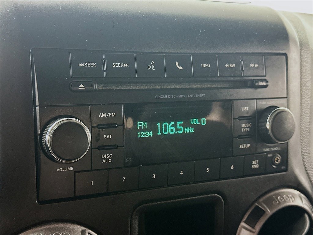 Used 2018 Jeep Wrangler Sport image 17