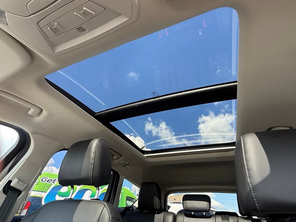 Used 2016 Ford Escape Titanium FWD image 30