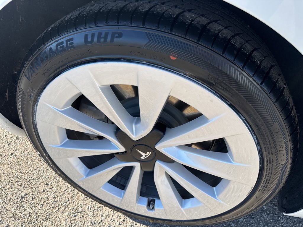 Used 2022 Tesla Model 3 image 12