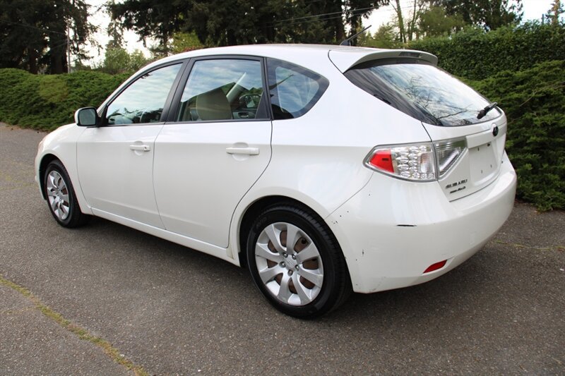 Used 2011 Subaru Impreza 2.5i AWD/4WD image 4
