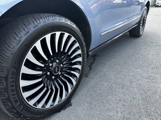 Certified 2020 Lincoln Navigator Black Label AWD/4WD image 12