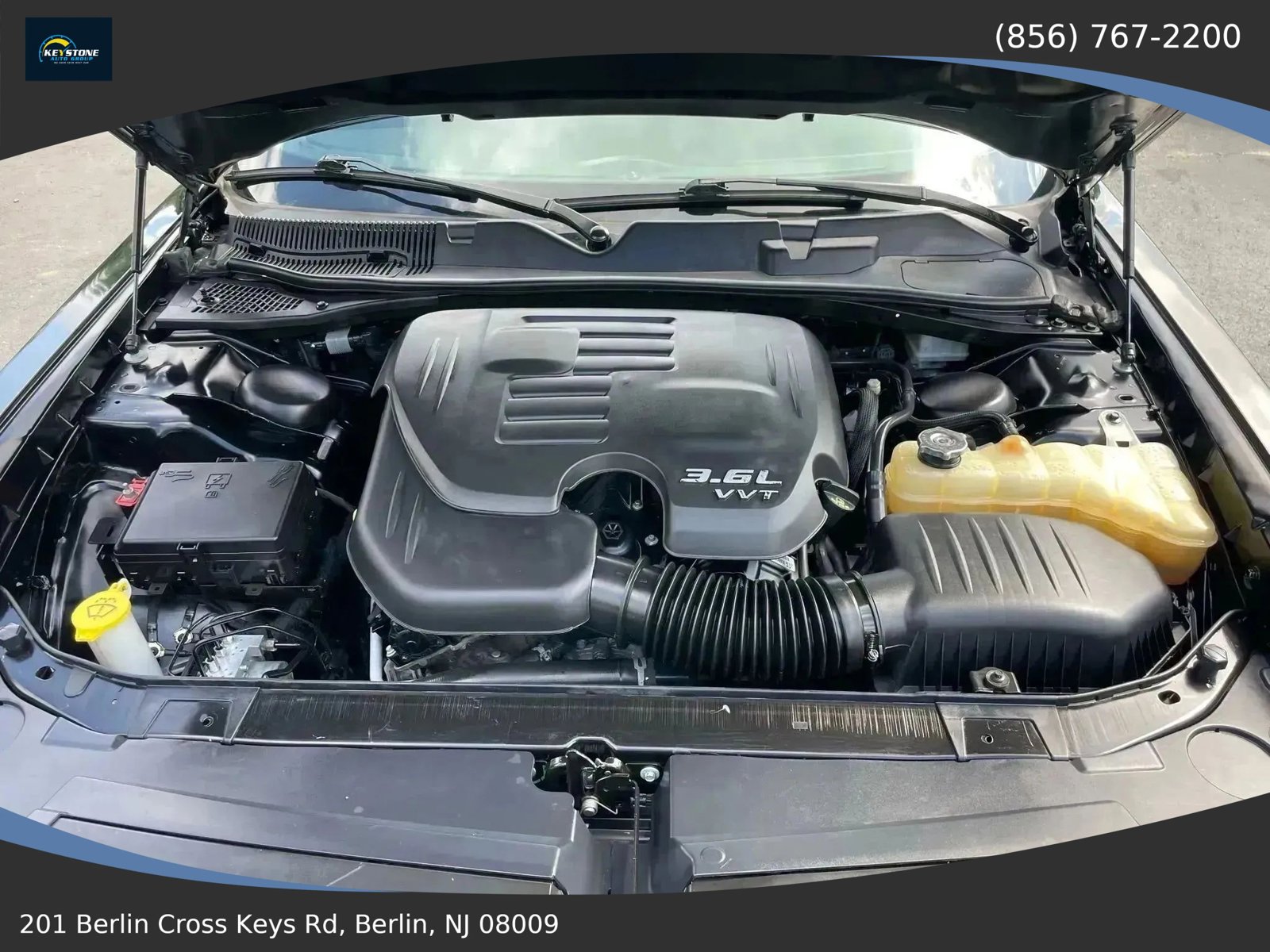 Used 2017 Dodge Challenger SXT w/ Driver Convenience Group image 14