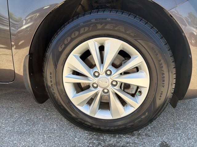 Used 2016 Kia Sedona LX w/ Option Group 020 FWD image 28