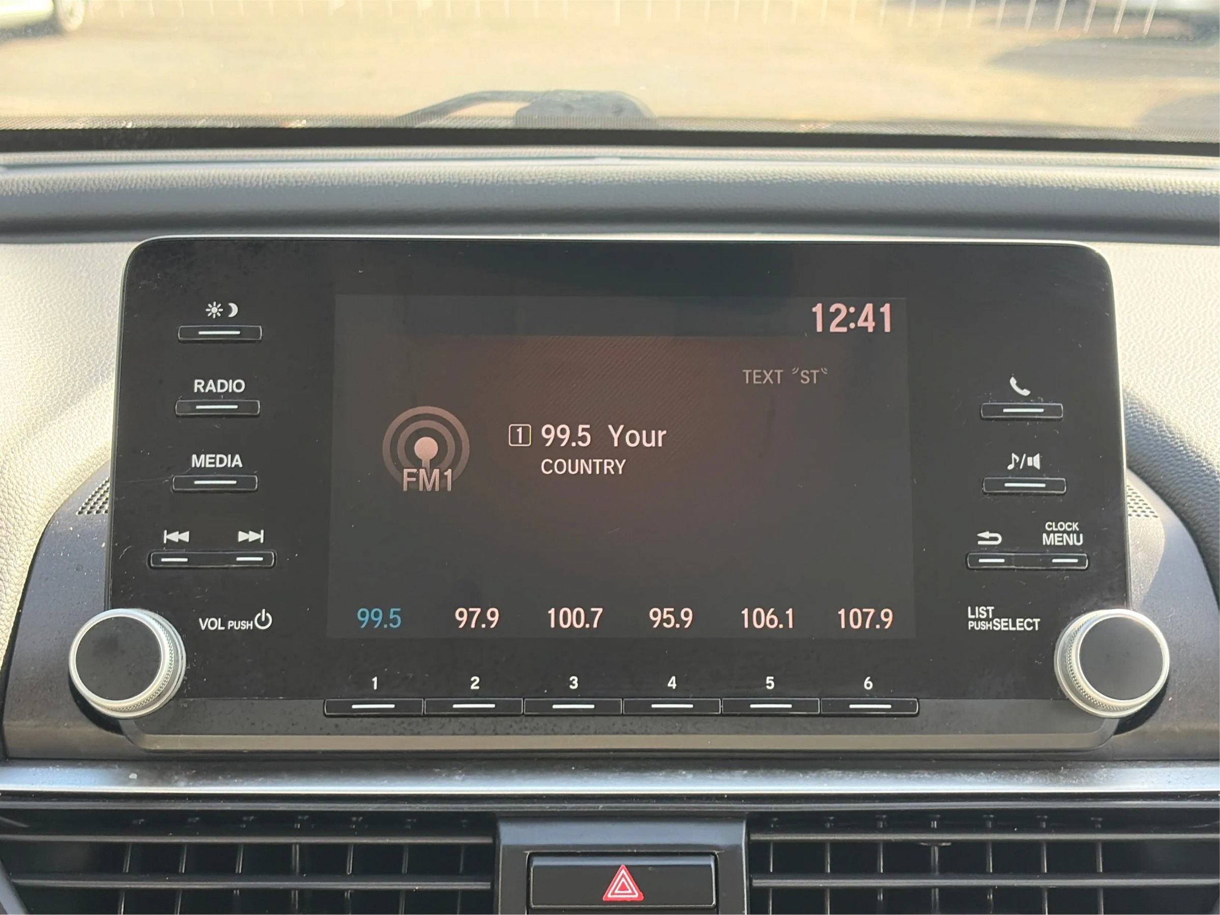 Used 2018 Honda Accord LX image 17