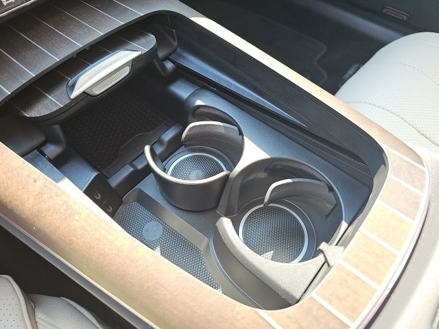 New 2025 Mercedes-Benz E 350 4MATIC Sedan image 26