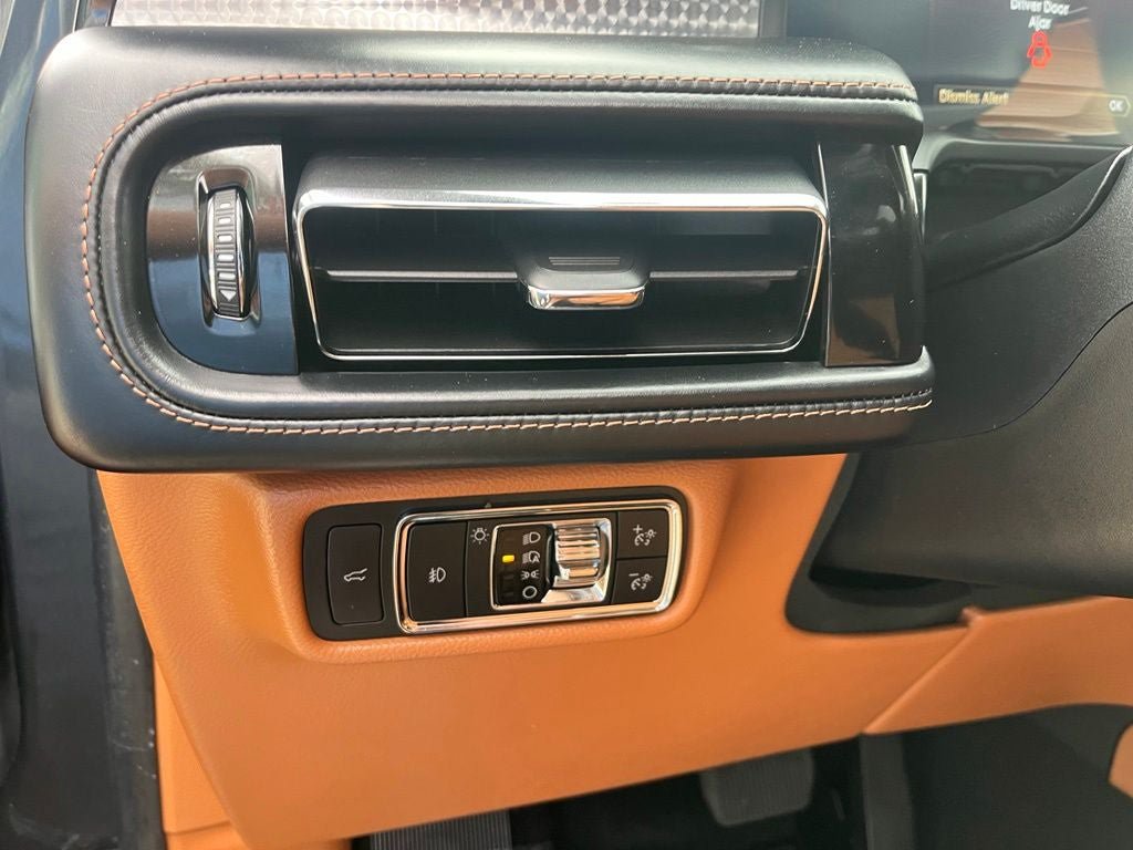 Certified 2022 Lincoln Aviator Black Label w/ Dynamic Handling Package AWD/4WD image 41