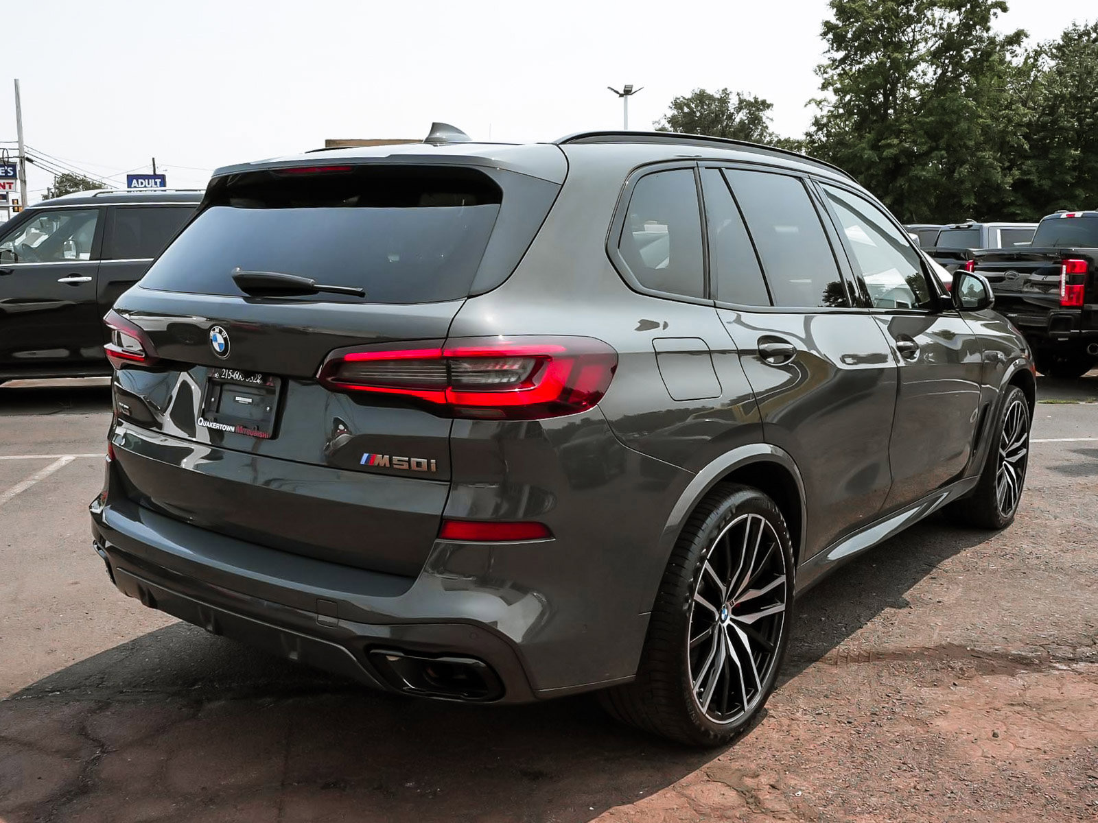 Used 2022 BMW X5 M50i w/ Executive Package AWD/4WD image 6
