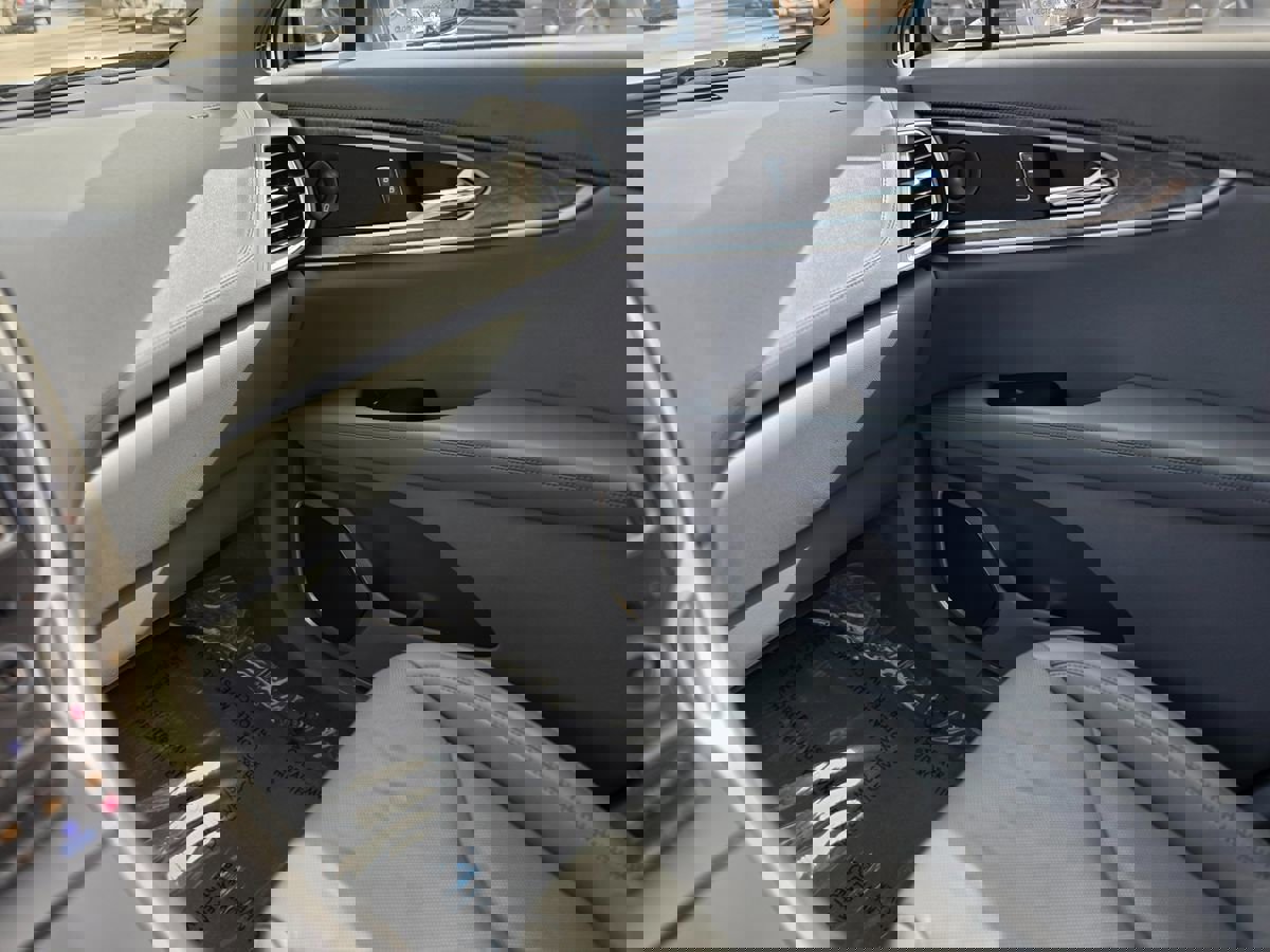 Used 2019 Lincoln Nautilus Reserve image 35