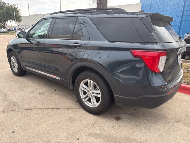 Used 2023 Ford Explorer XLT w/ Equipment Group 202A RWD image 3