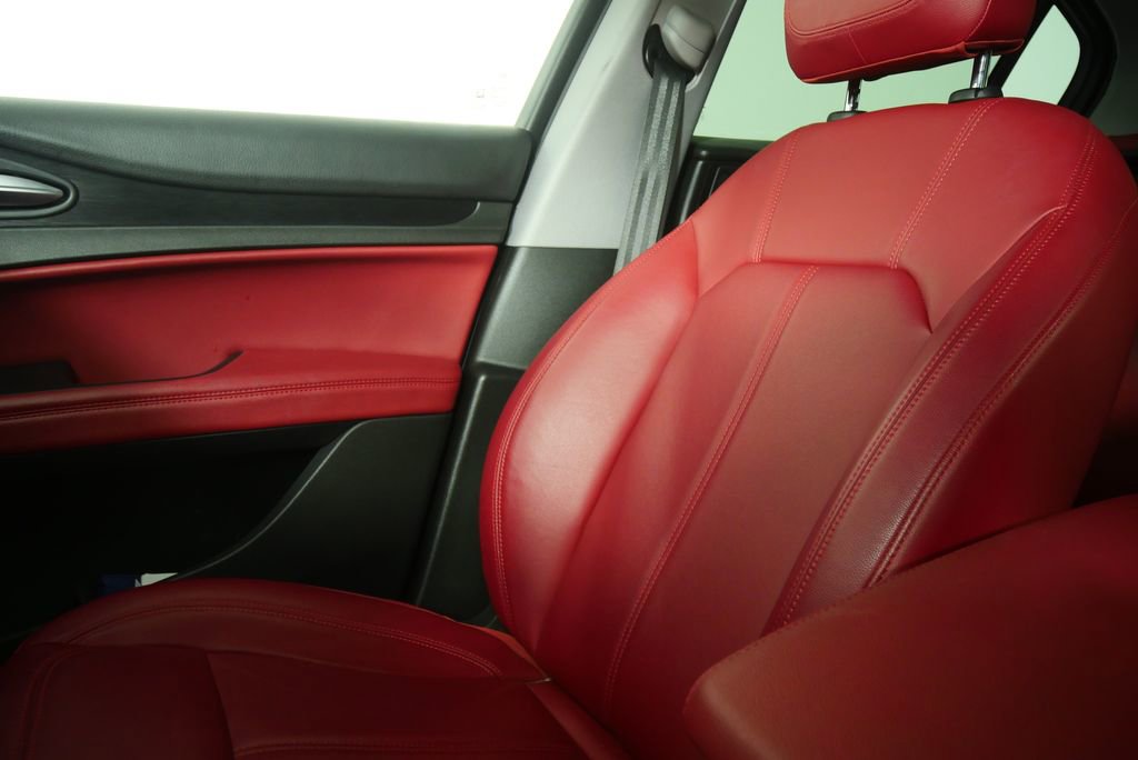 Used 2021 Alfa Romeo Stelvio Sprint w/ Nero Edizione image 21