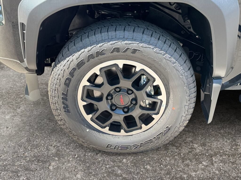 New 2026 Toyota Tacoma TRD Off-Road AWD/4WD image 13
