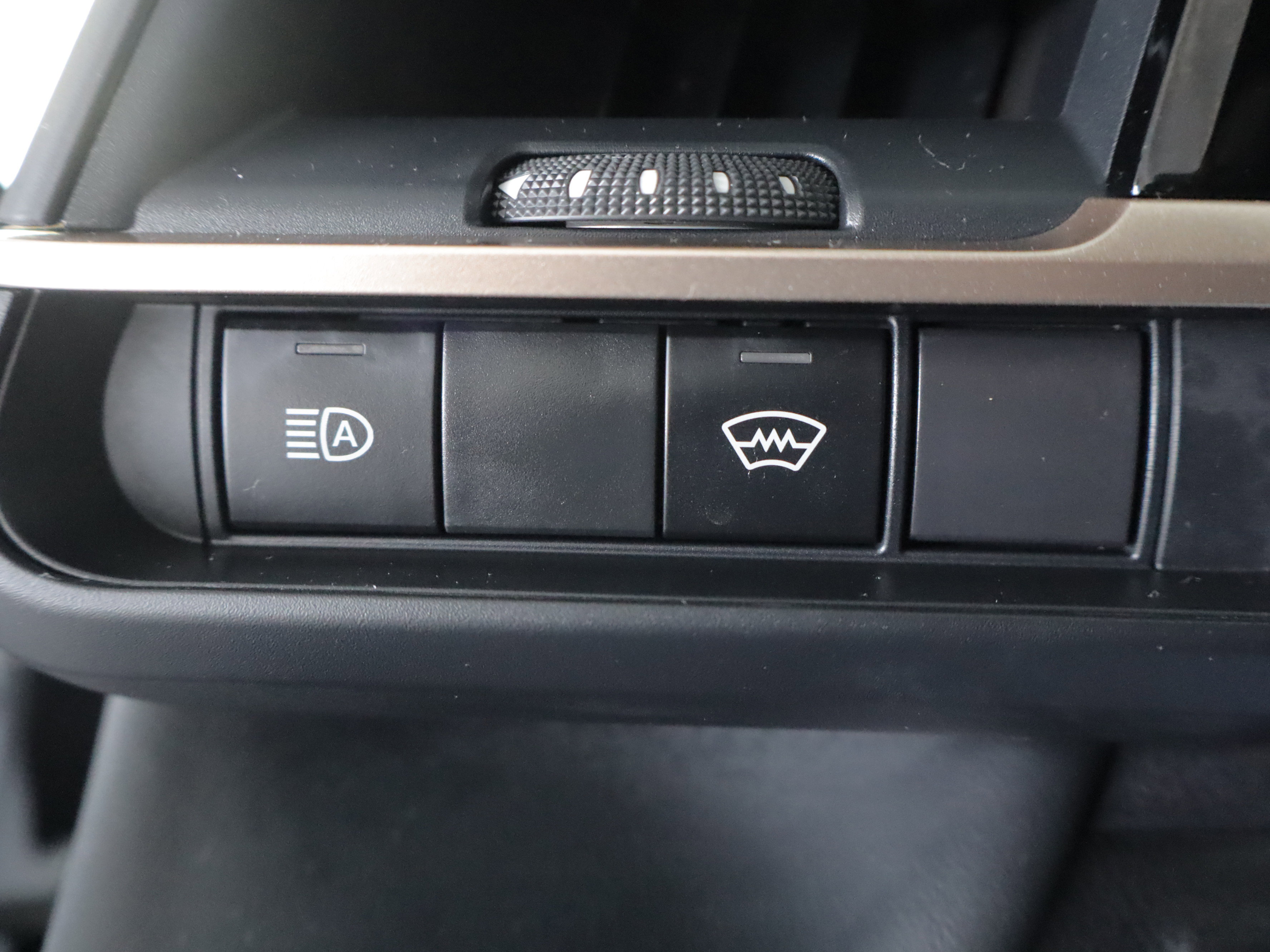 Used 2024 Toyota Crown Platinum AWD/4WD image 21