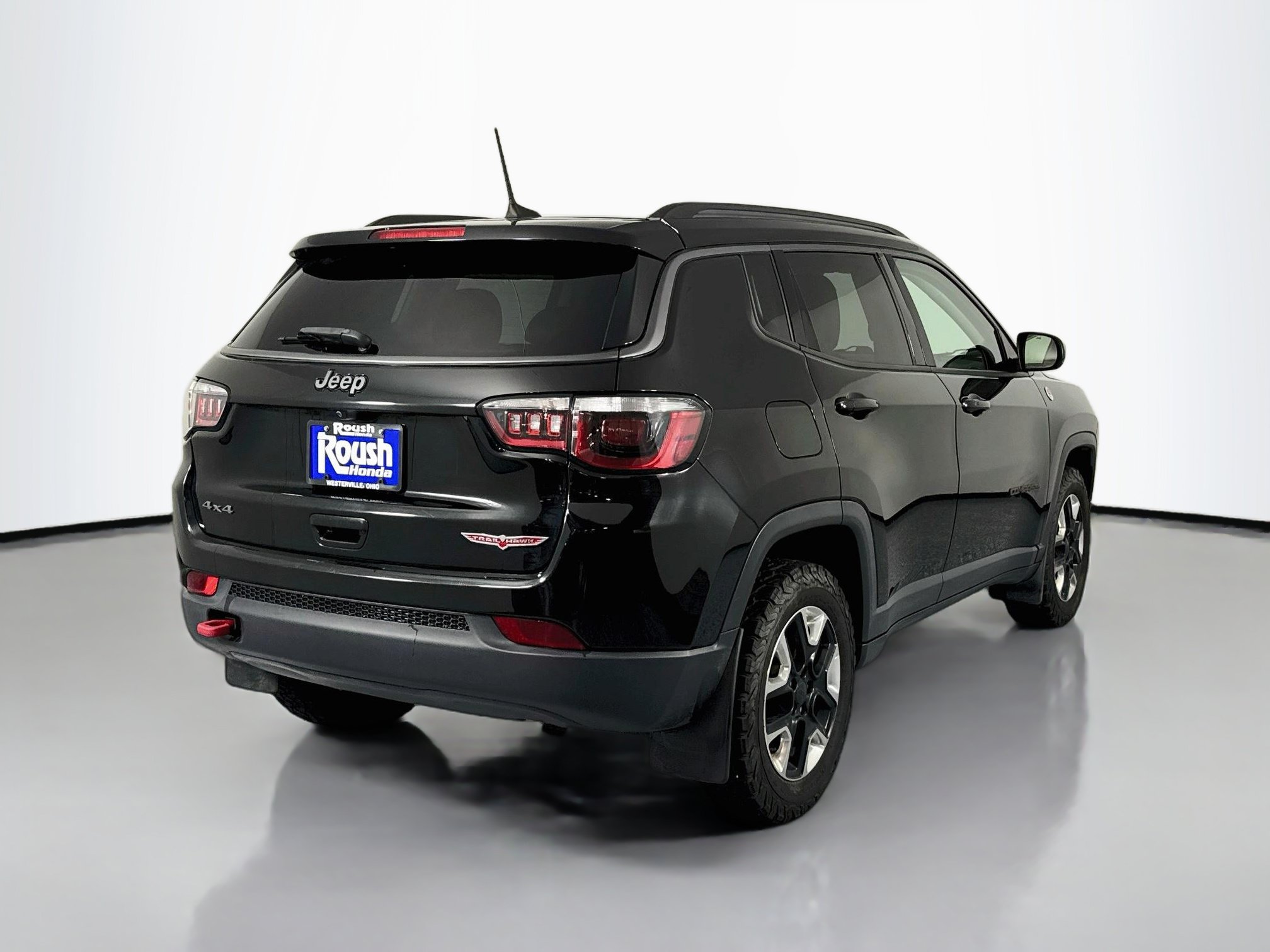 Used 2018 Jeep Compass Trailhawk w/ Leather Interior Group AWD/4WD image 5