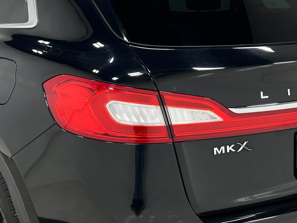 Used 2016 Lincoln MKX Reserve w/ Driver Assistance Package image 36