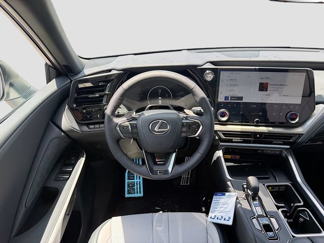 New 2026 Lexus TX 500h AWD image 18