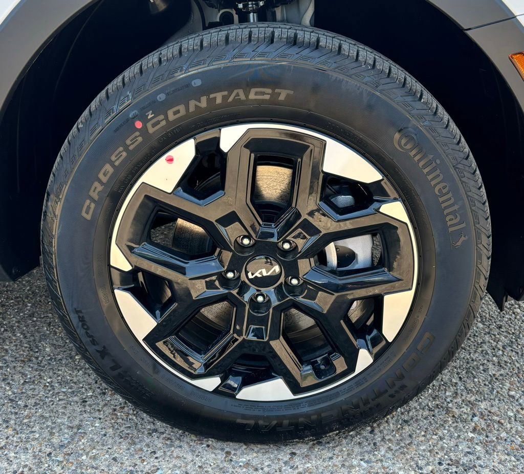 New 2025 Kia Sorento S image 22