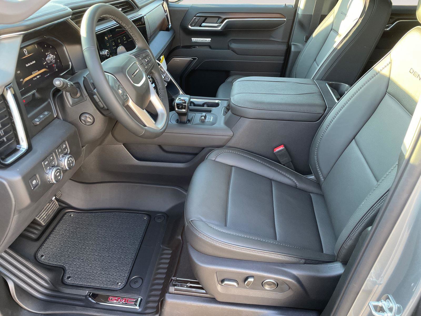 New 2026 GMC Sierra 1500 Denali w/ Denali Reserve Package AWD/4WD image 9