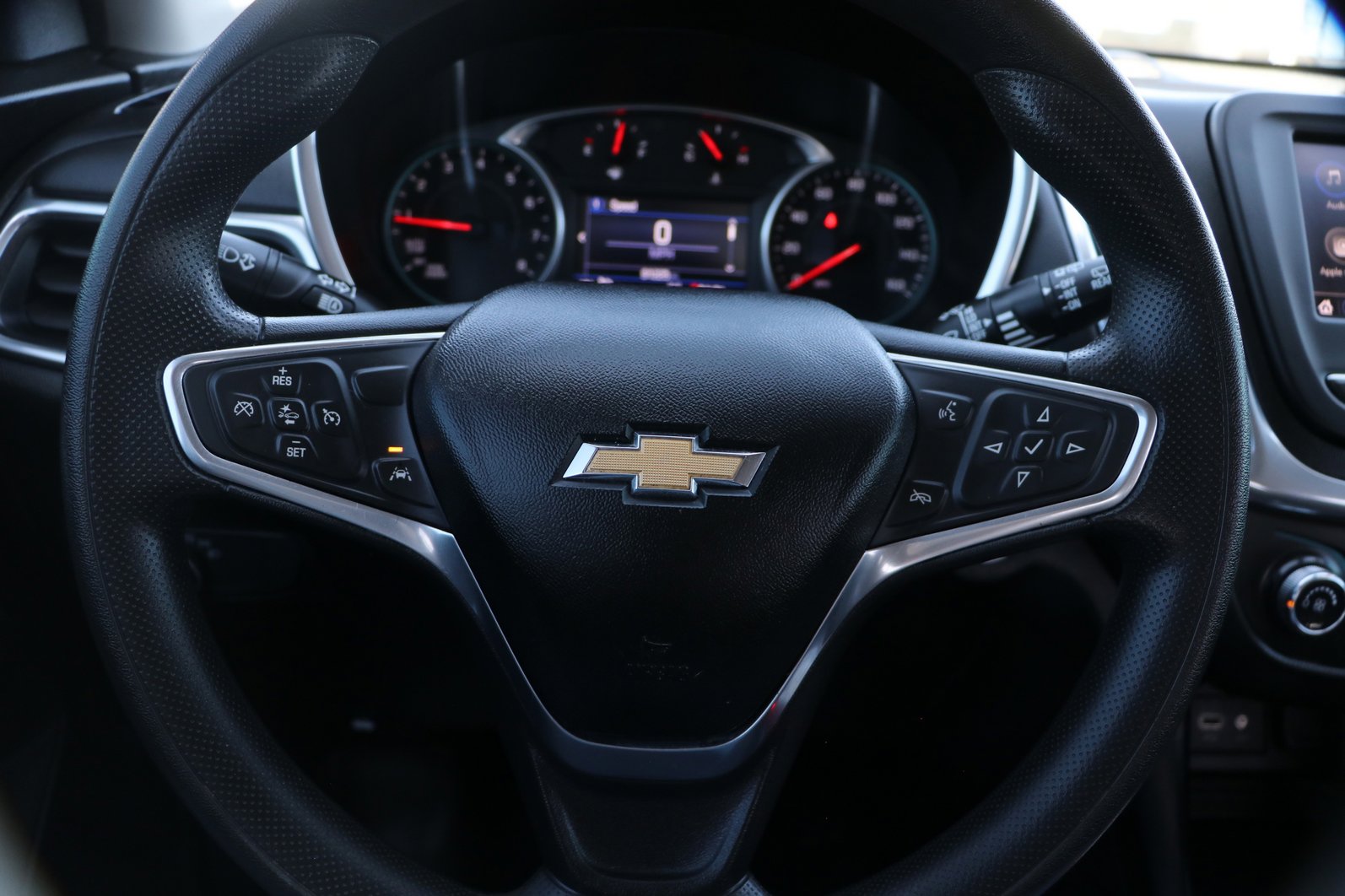 Used 2020 Chevrolet Equinox LT FWD image 17