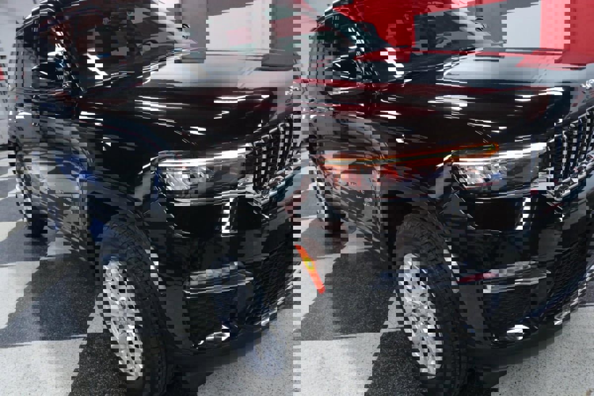 Used 2023 Jeep Grand Cherokee Limited w/ Trailer Tow Prep Group (B) image 31