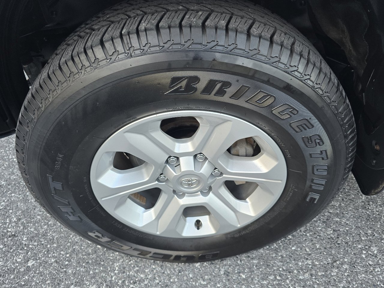 Used 2024 Toyota 4Runner SR5 Premium image 32