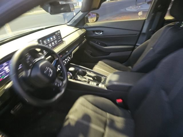 Used 2025 Honda Accord Sport image 39