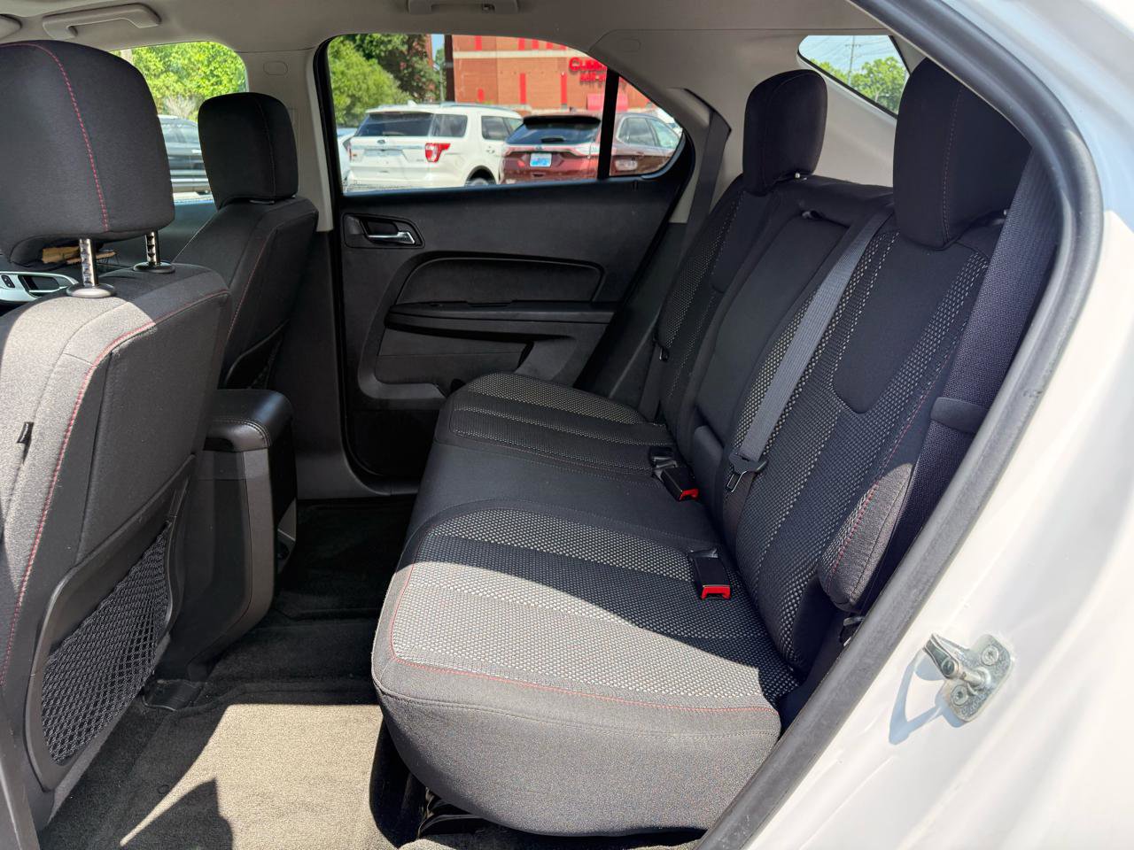 Used 2017 Chevrolet Equinox LT w/ Convenience Package FWD image 9