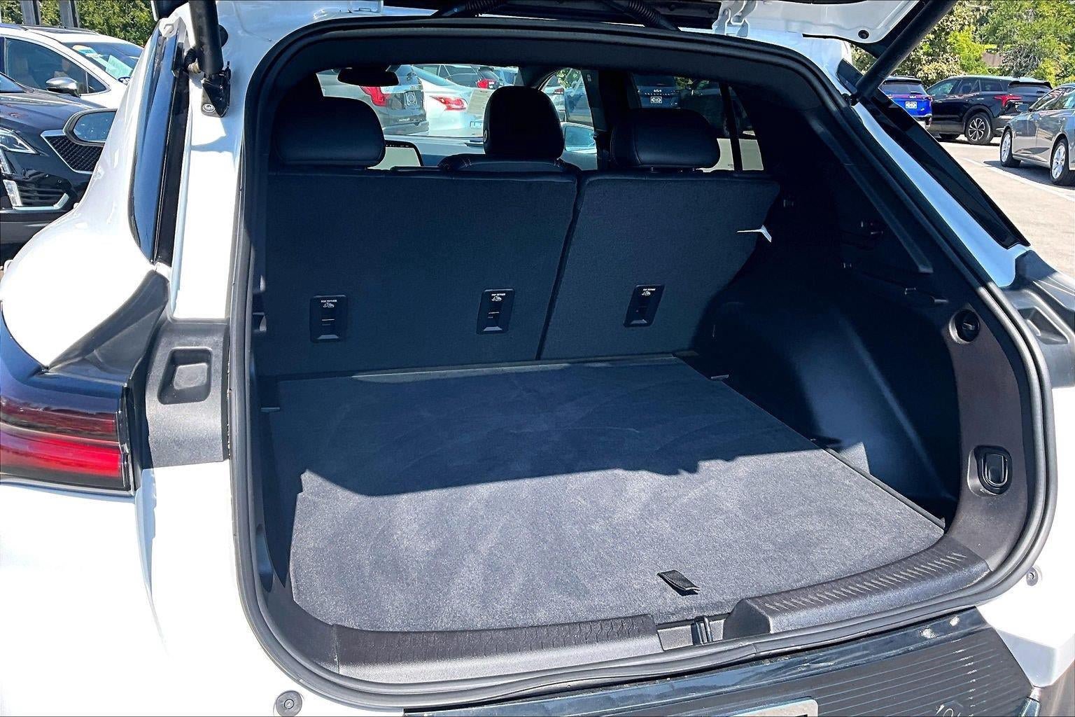 Used 2025 Chevrolet Equinox EV LT w/ Convenience Package FWD image 4