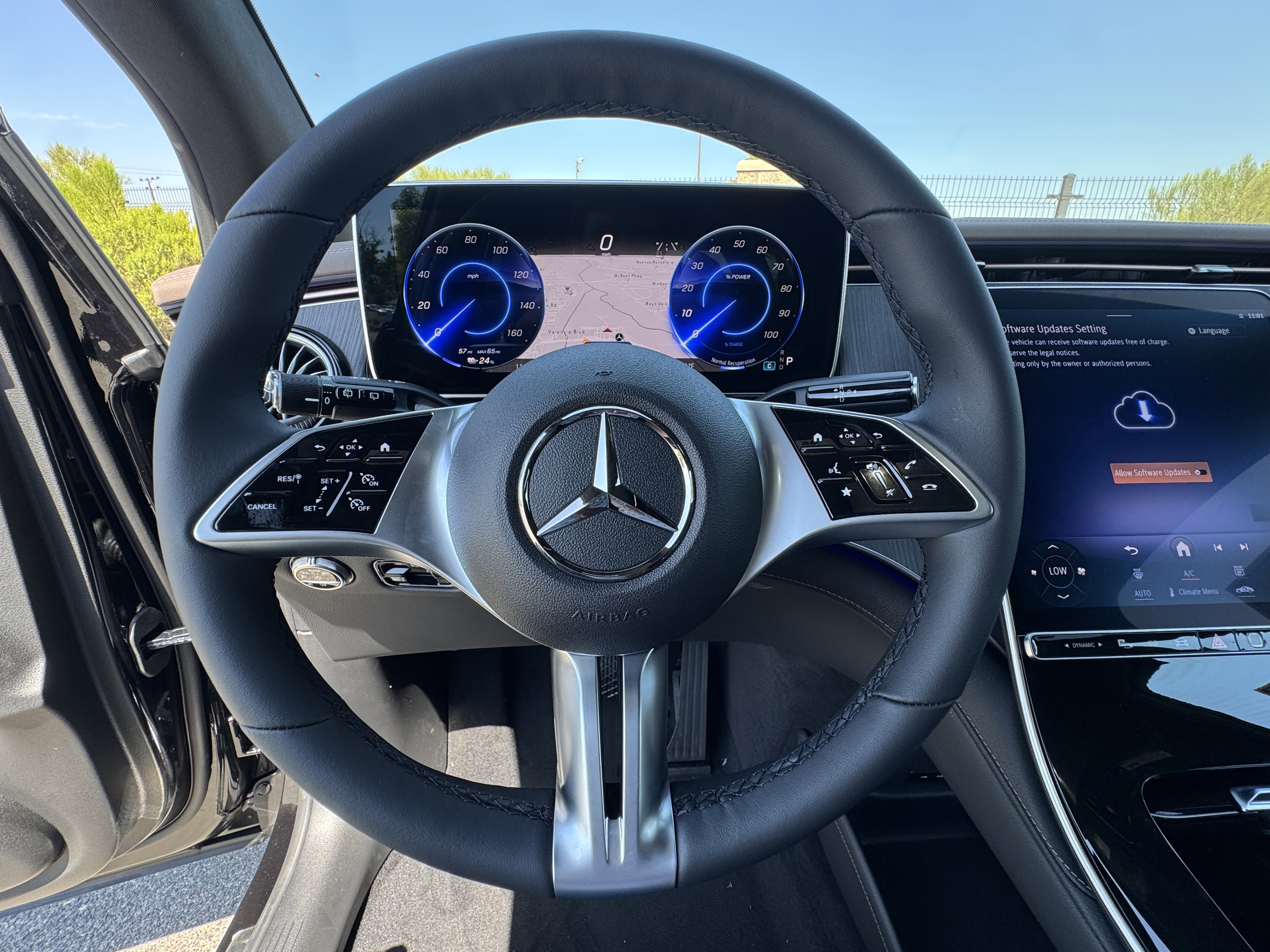 New 2026 Mercedes-Benz EQE 320 4MATIC SUV image 23