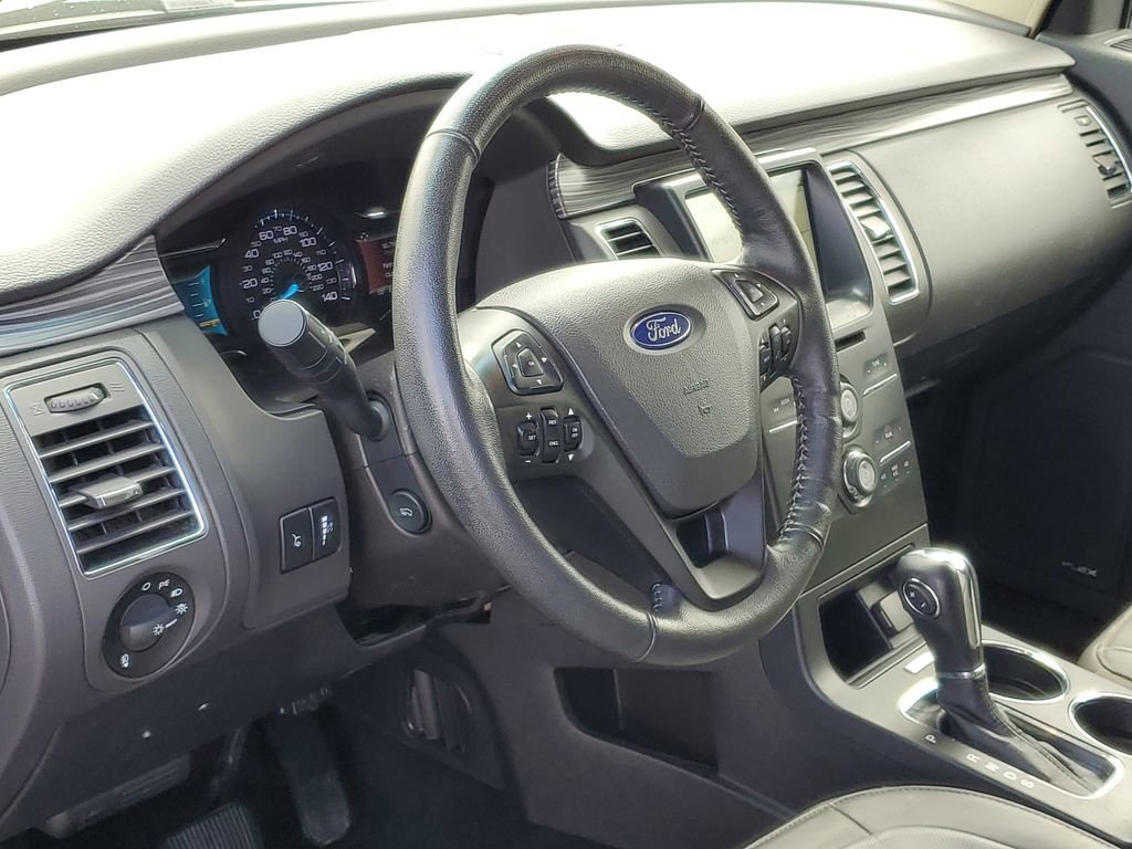 Used 2019 Ford Flex SEL w/ Equipment Group 202A AWD/4WD image 11