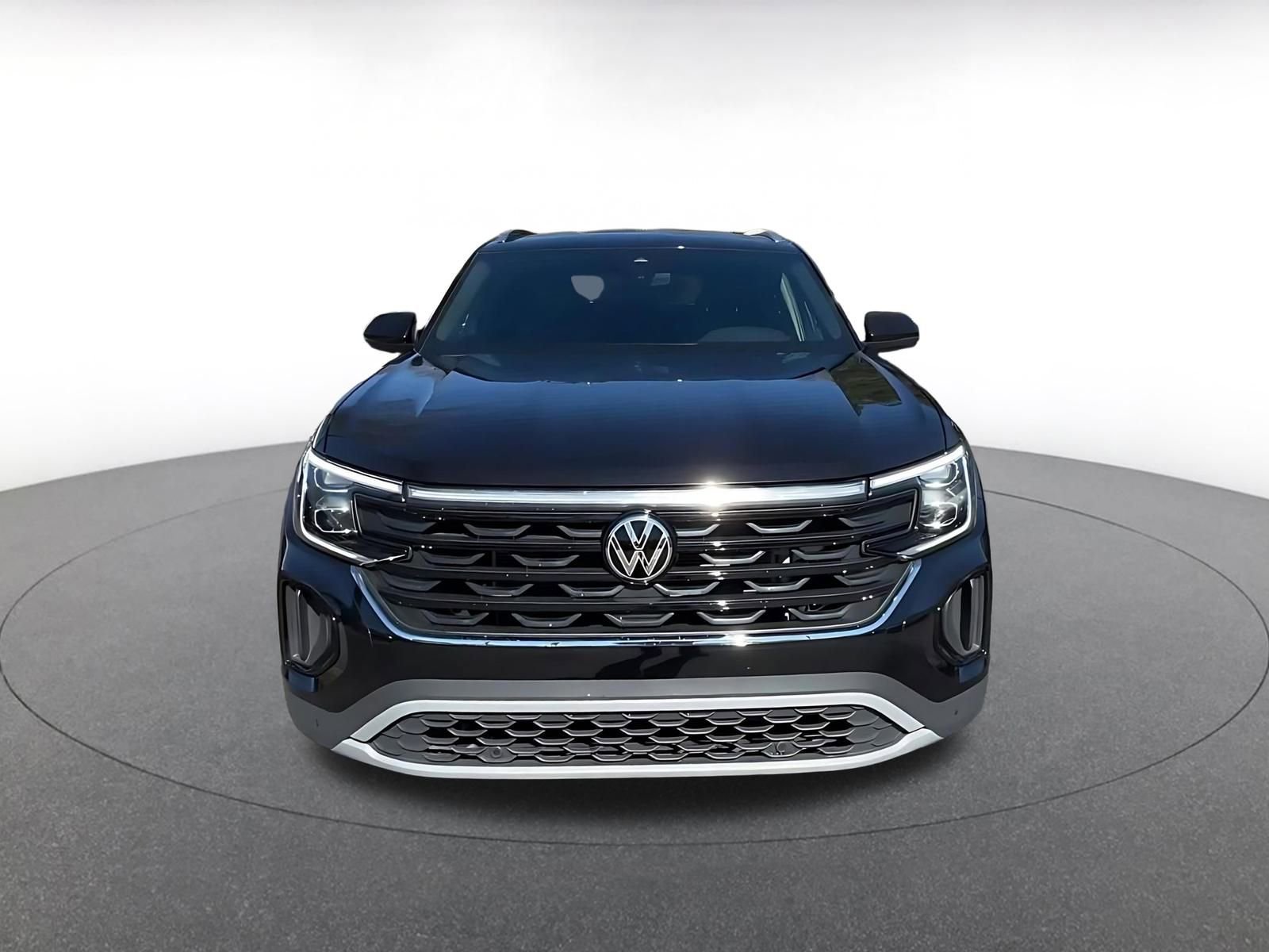 Used 2025 Volkswagen Atlas Cross Sport SE image 4