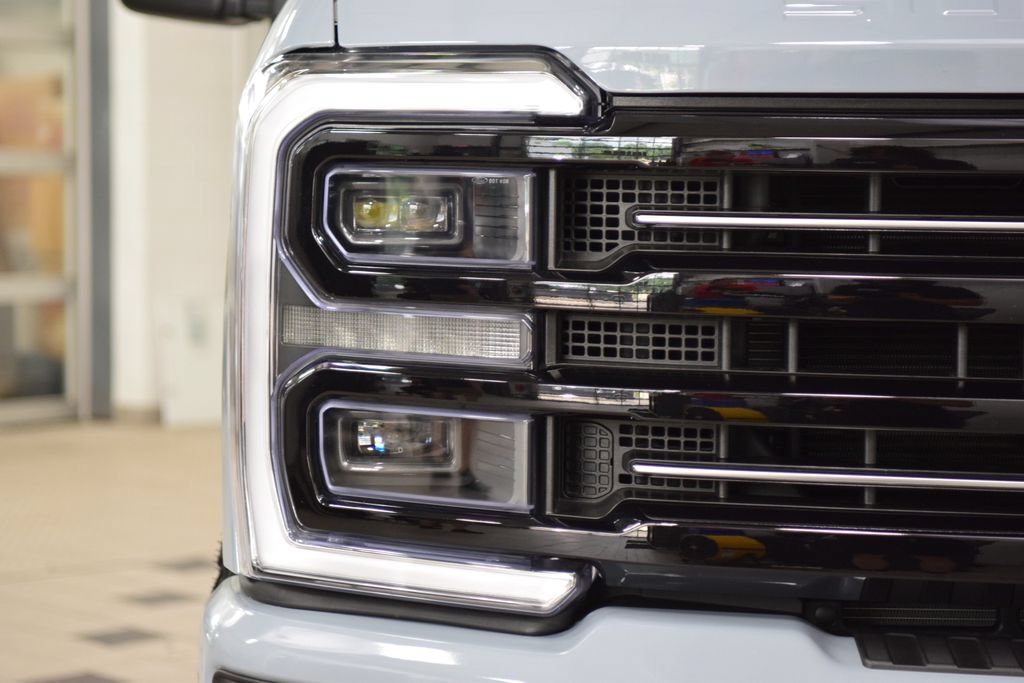 Used 2026 Ford F250 Platinum w/ Tremor Off-Road Package AWD/4WD image 11