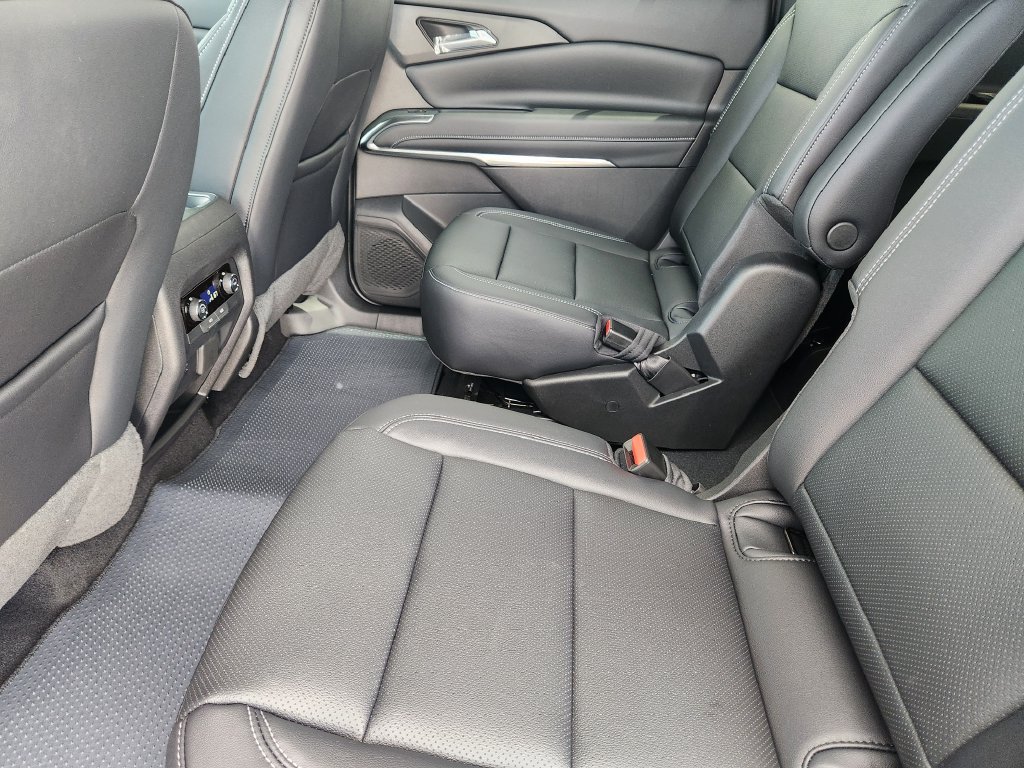 New 2026 Chevrolet Traverse LT w/ Driver Confidence Package FWD image 18