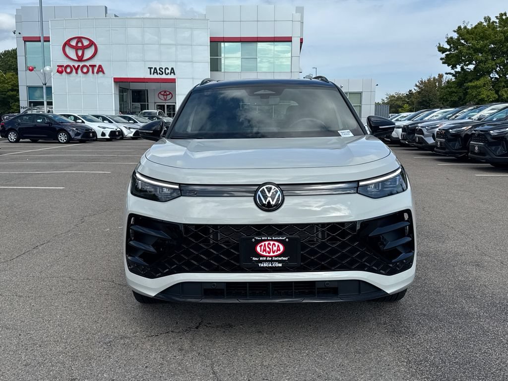 Used 2026 Volkswagen Tiguan SE R-Line AWD/4WD image 2
