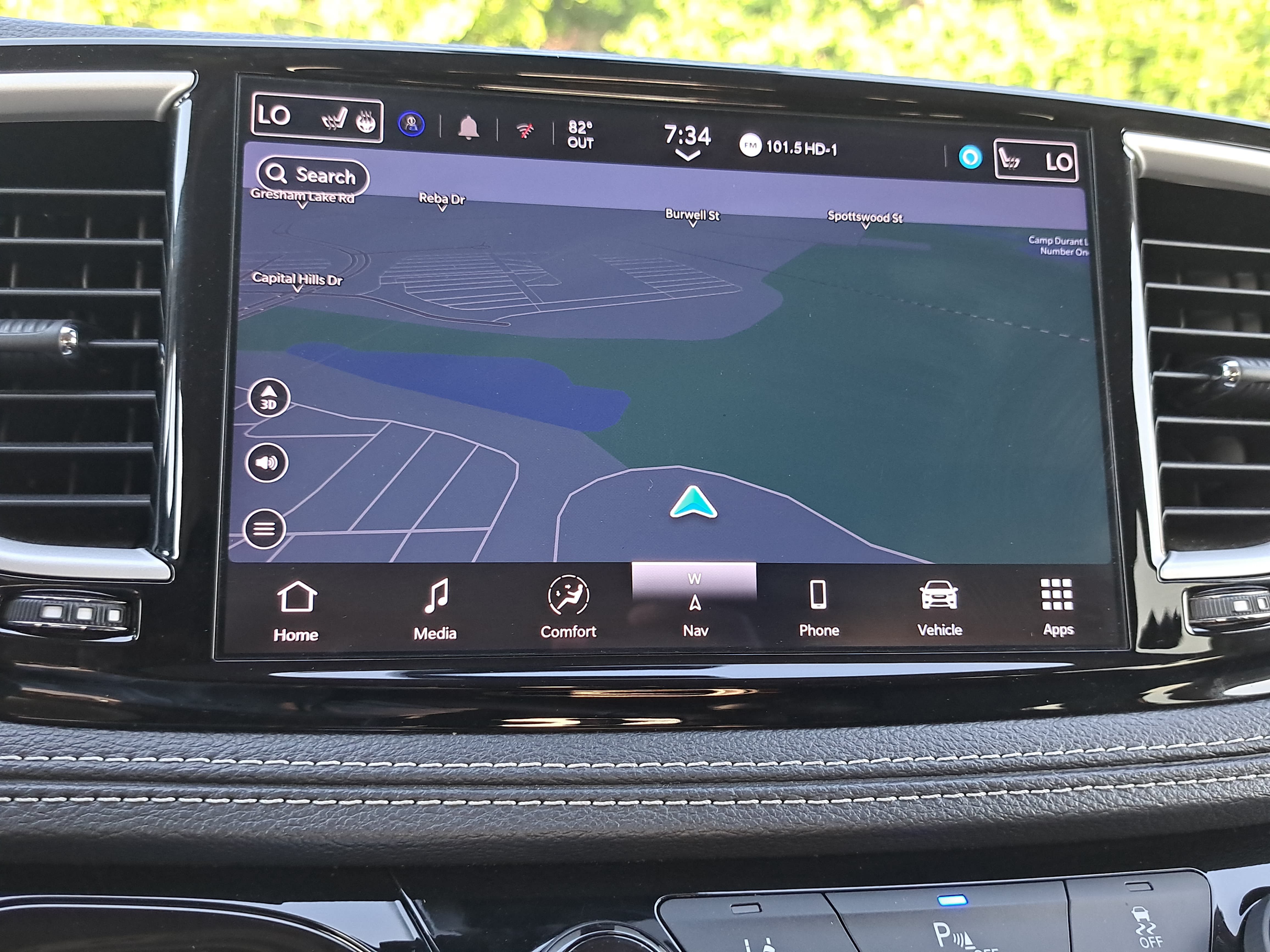 Used 2024 Chrysler Pacifica Limited FWD image 24