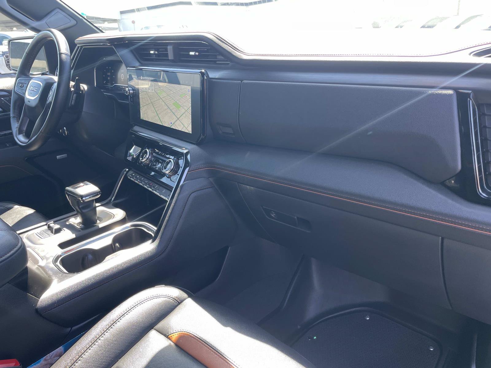 Used 2025 GMC Sierra 1500 AT4 w/ AT4 Premium Package AWD/4WD image 29