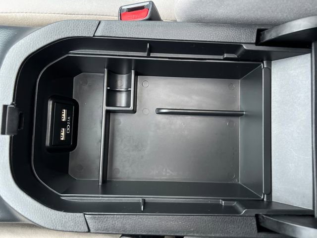 Used 2021 Toyota RAV4 XLE w/ Convenience Package image 26