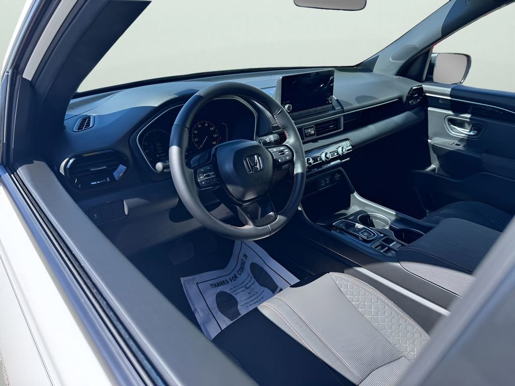Used 2025 Honda Pilot Sport image 15