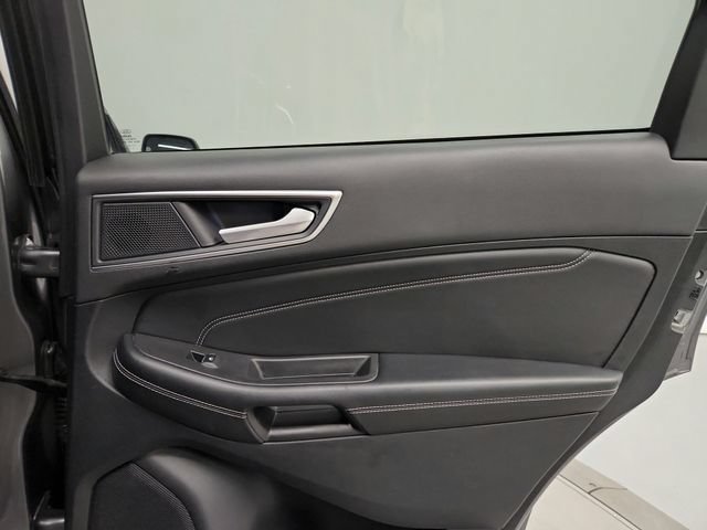 Used 2023 Ford Edge Titanium AWD/4WD image 37