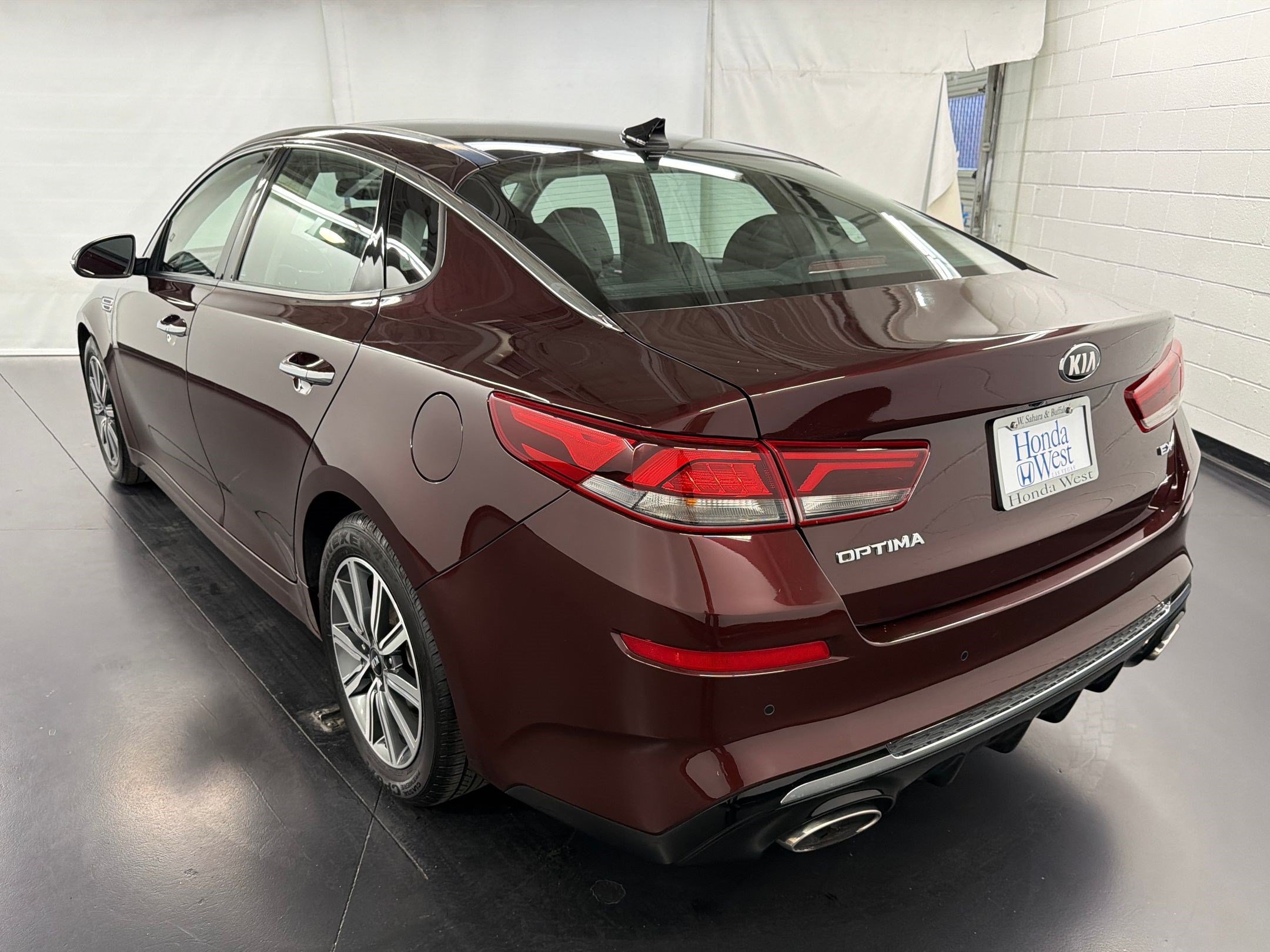 Used 2020 Kia Optima Premium FWD image 3