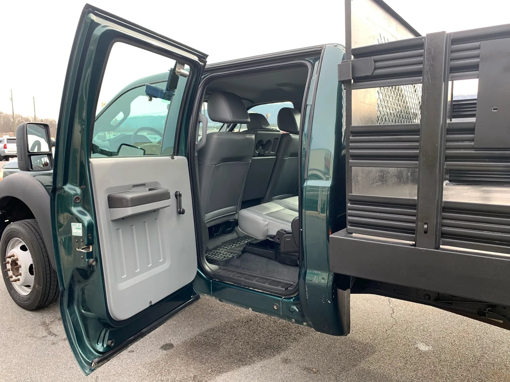 Used 2011 Ford F550 2WD Crew Cab Super Duty w/ Trailer Tow Pkg image 22