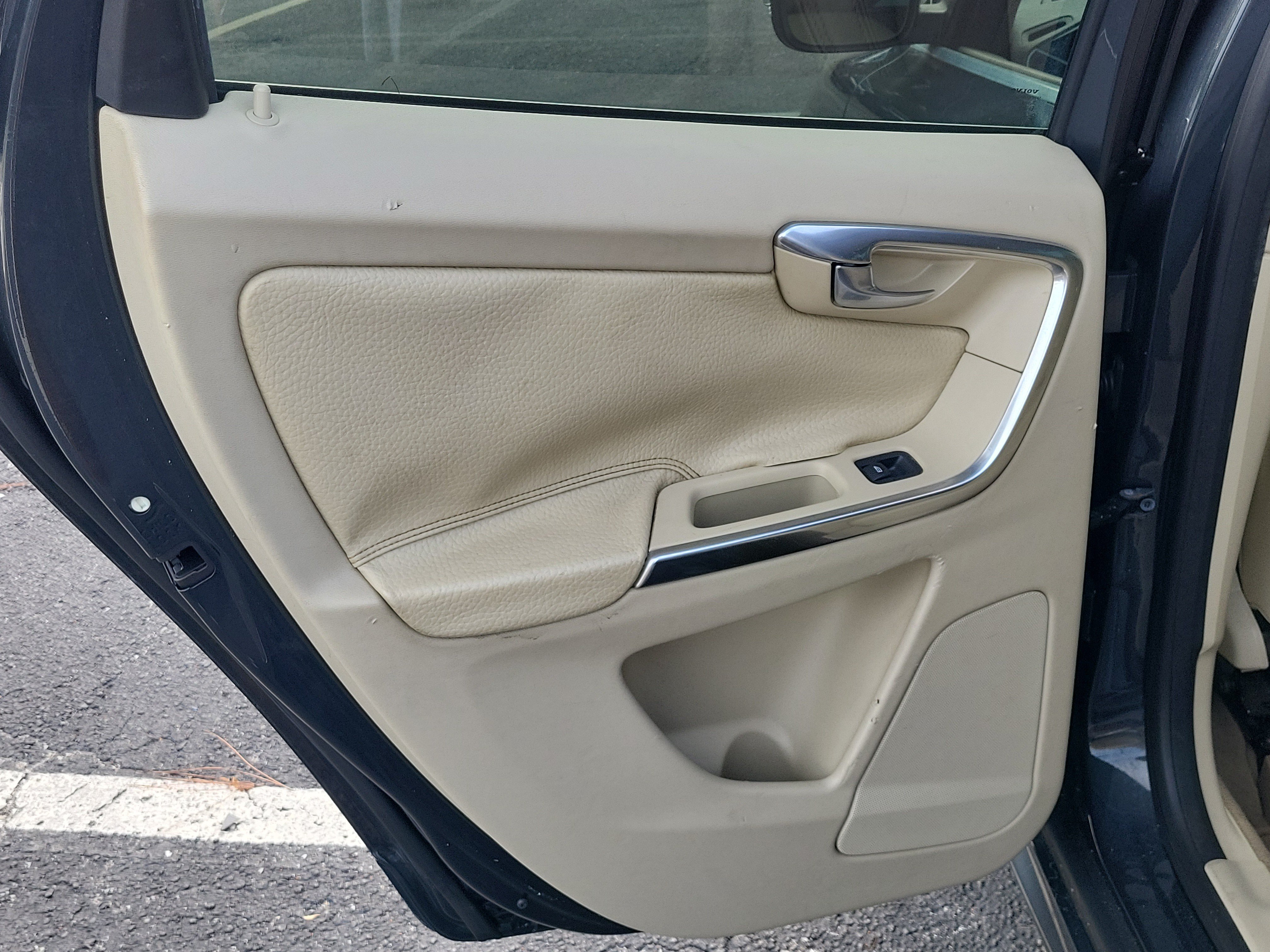 Used 2014 Volvo XC60 3.2 FWD image 12