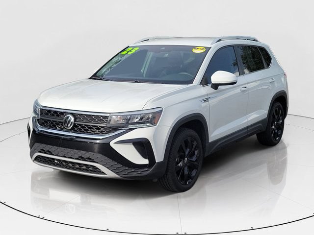 Used 2023 Volkswagen Taos SE w/ Black Wheel Package FWD image 31
